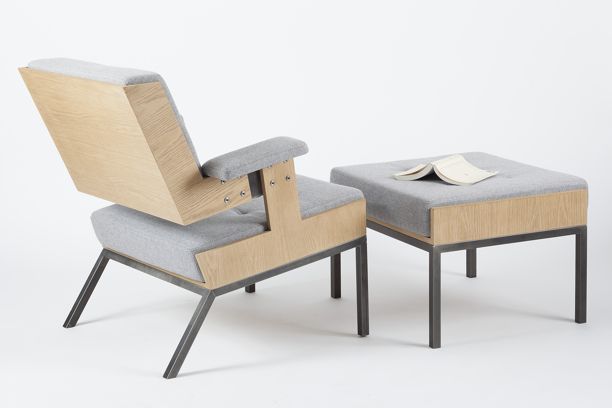 Designer lounge chair in felt and wood