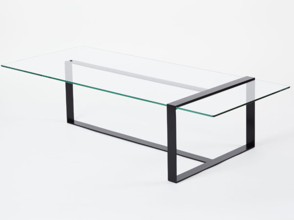 Table basse en verre et métal