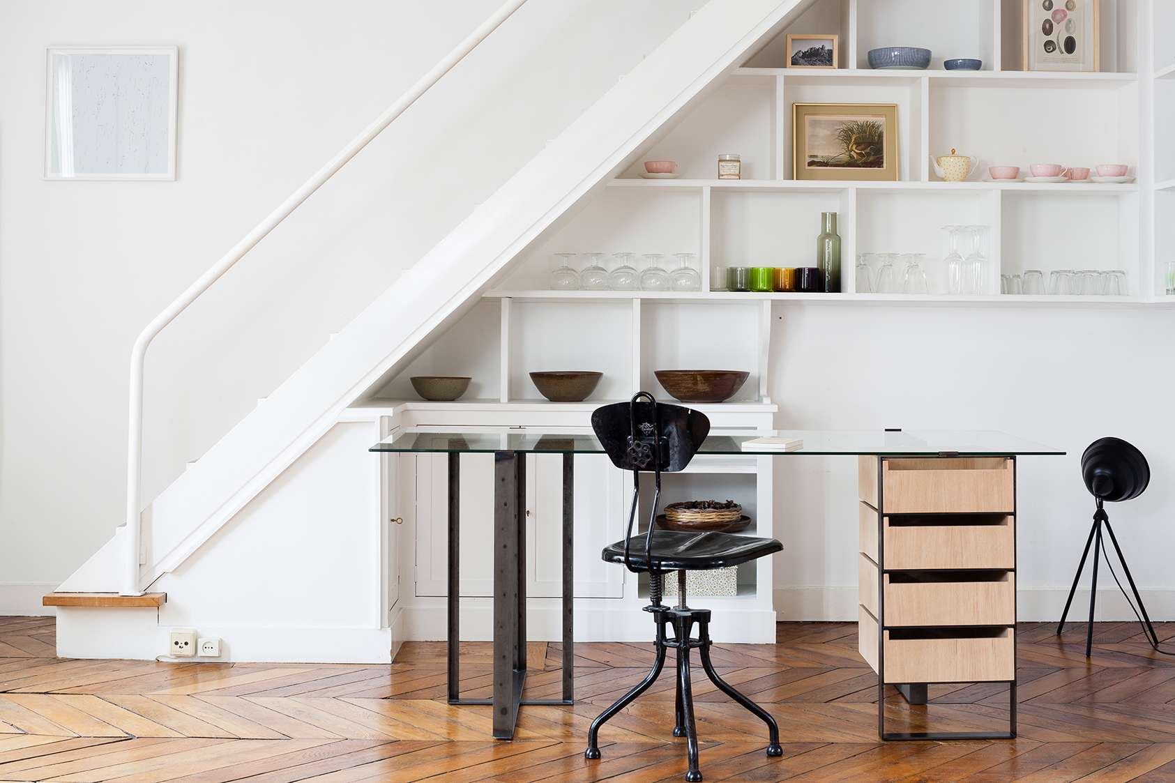 Desk in steel, glass and wood
