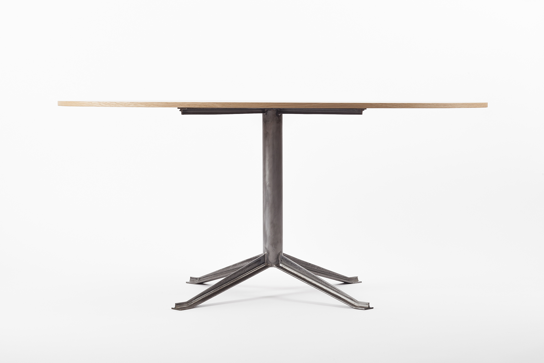 Table ovale métal et bois