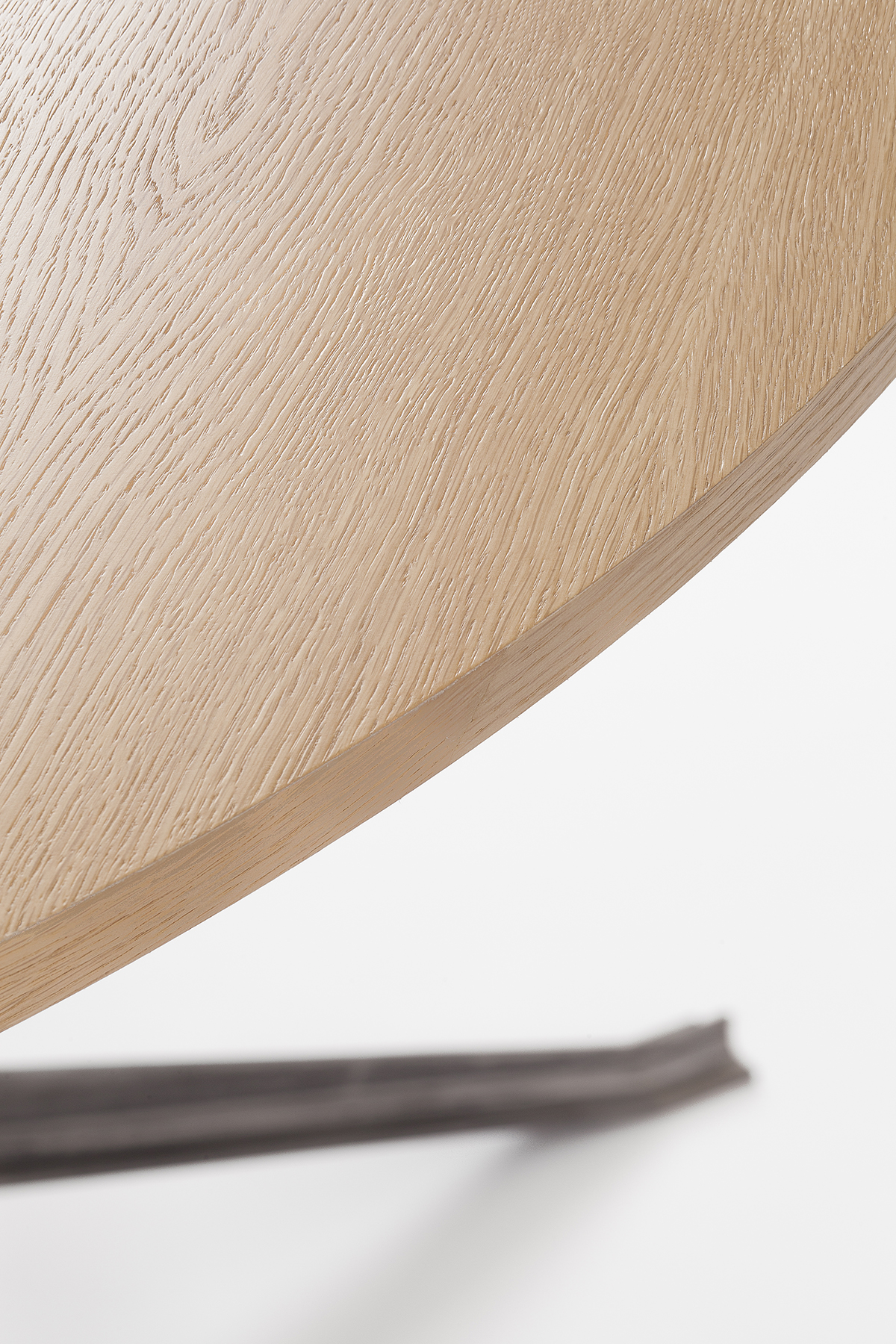 Table ovale métal et bois