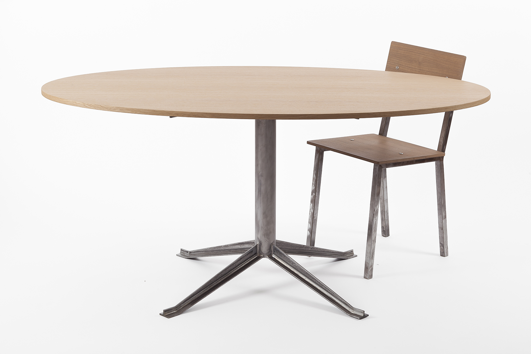 Table ovale métal et bois