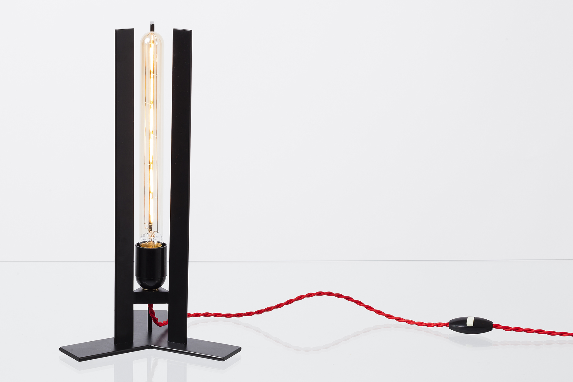 Lampe design en métal