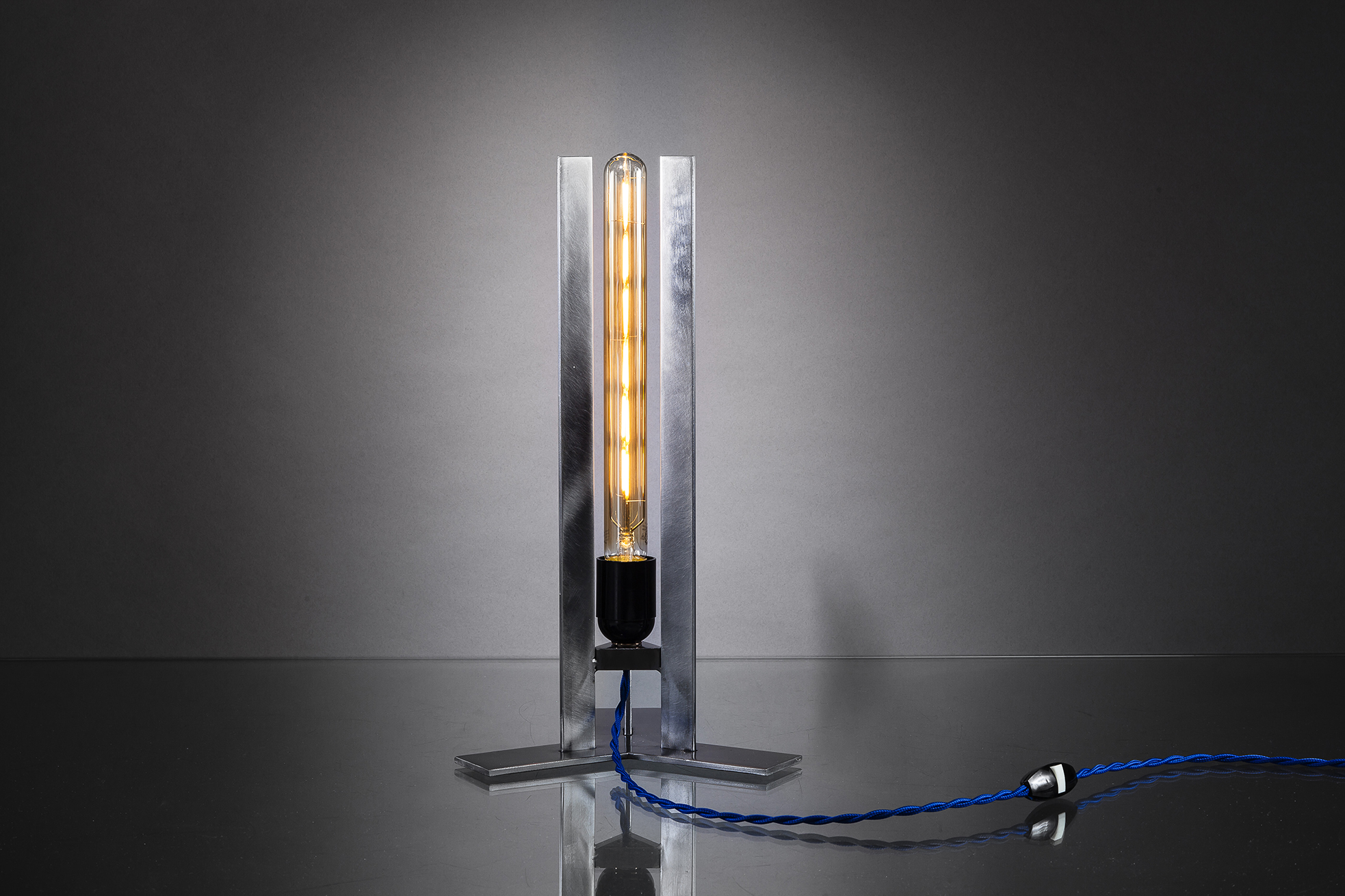 Lampe design en métal