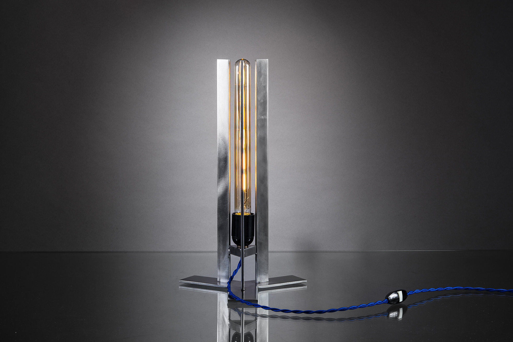 Lampe design en métal