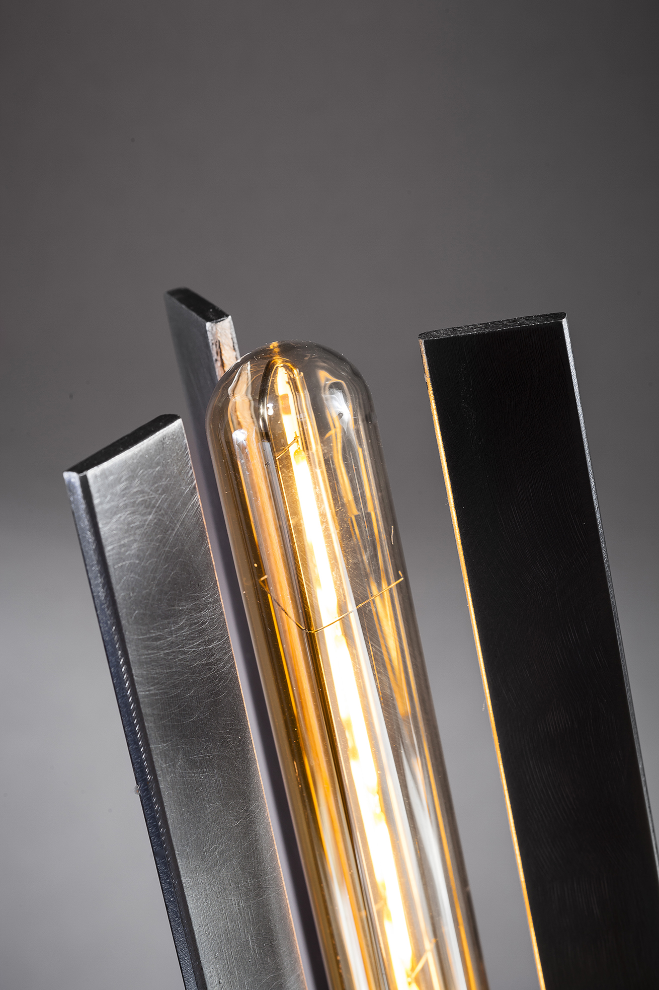 Lampe design en métal