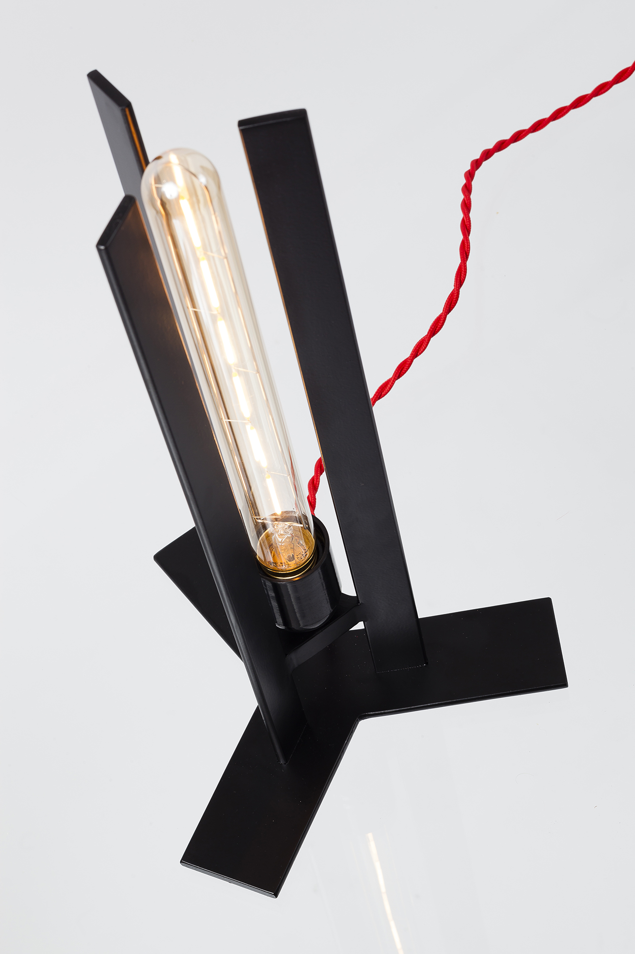 Lampe design en métal