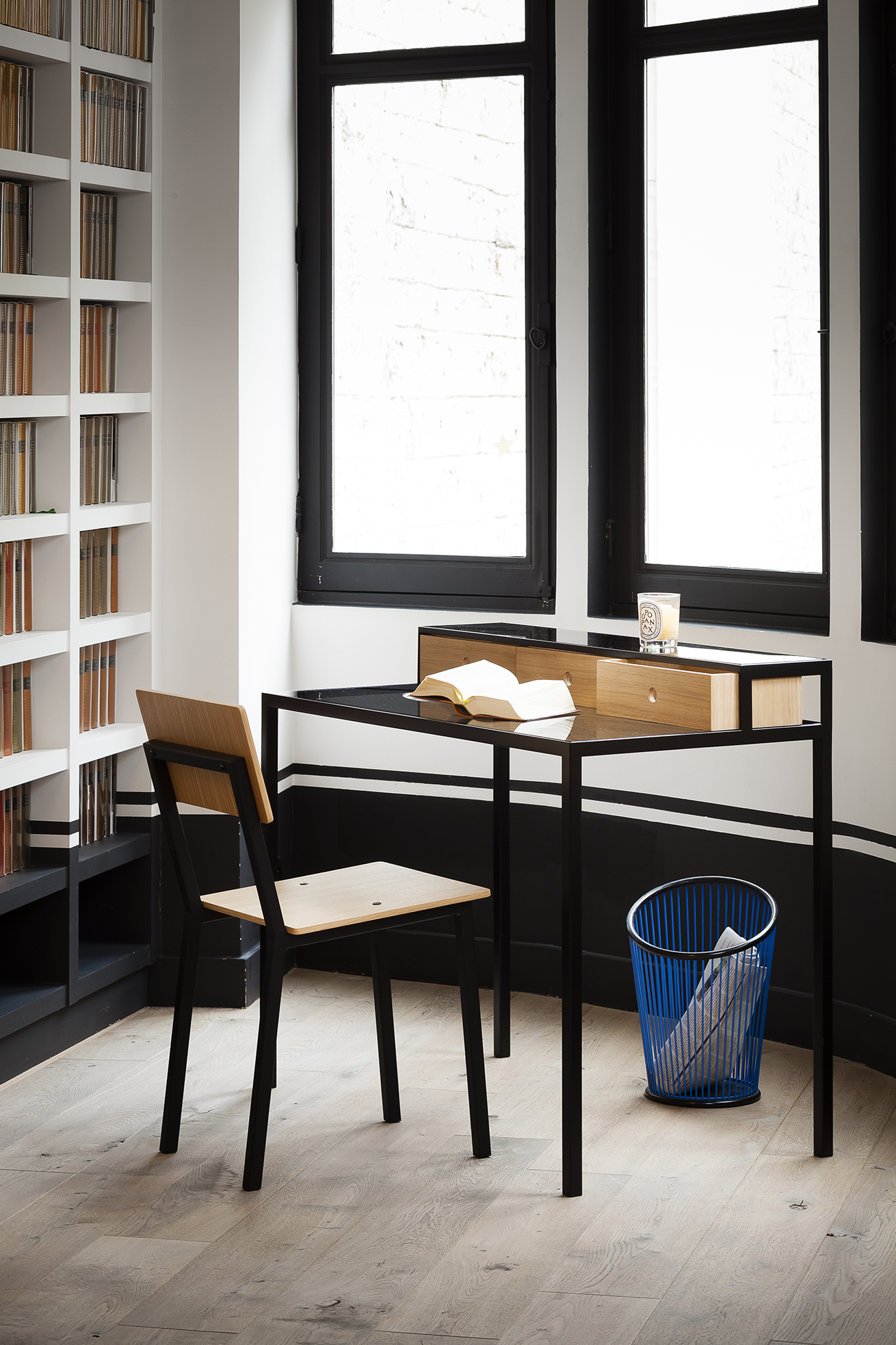 Writing desk in metal glass and wood
