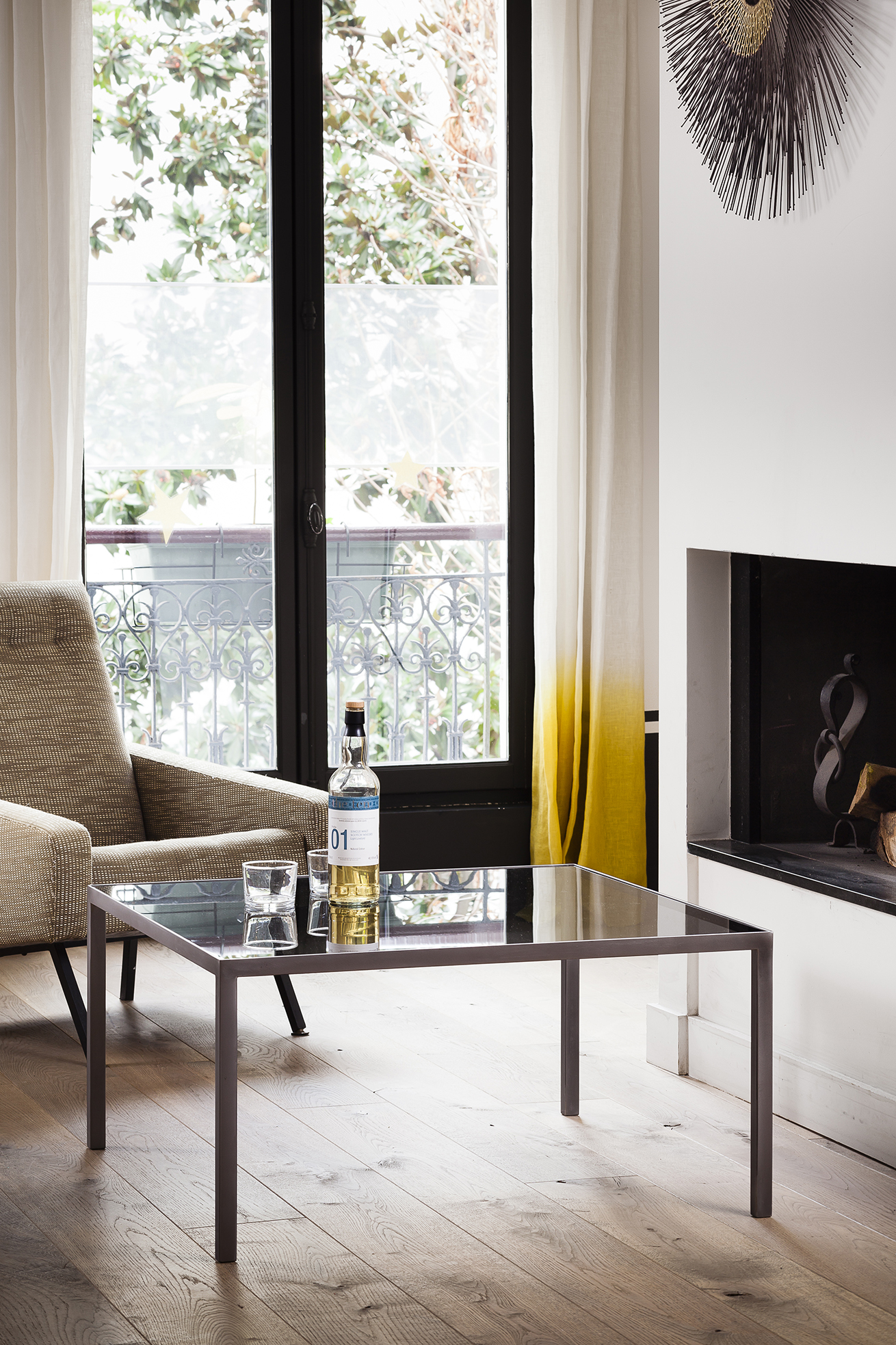 Table basse design verre teinté et métal brossé Vaneau par Alex de Rouvray