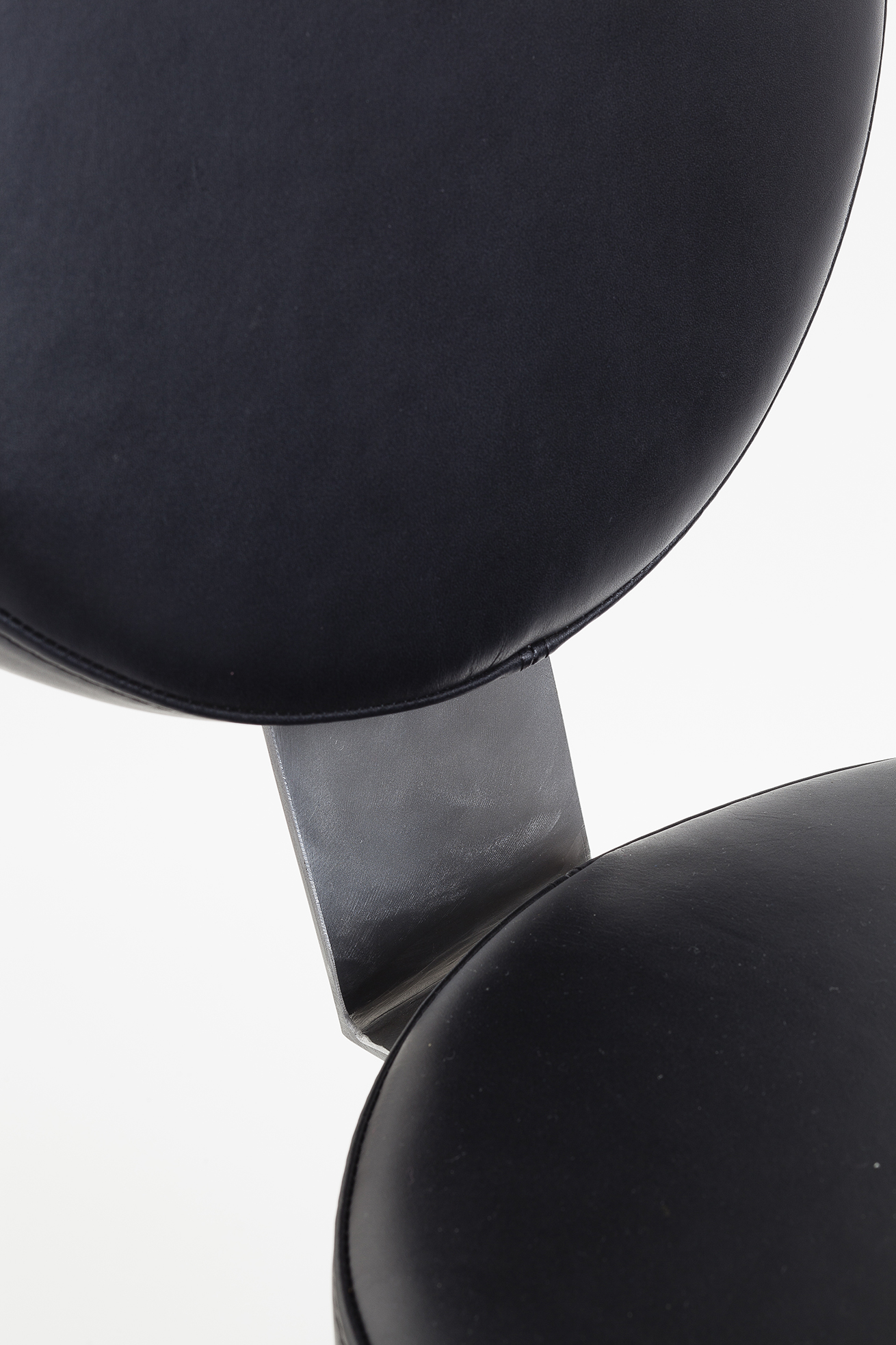 Designer office chair in leather and metal