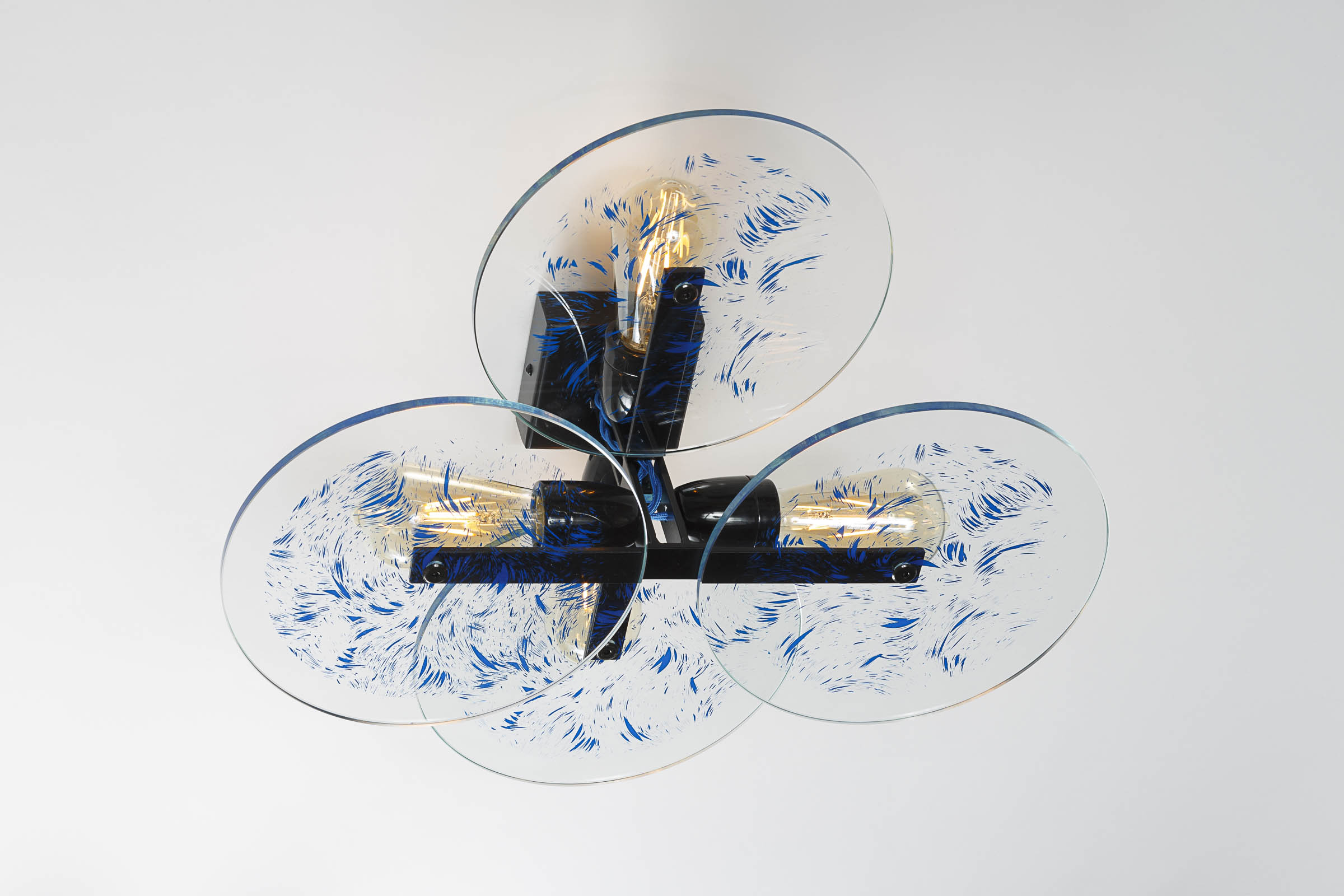 Plafonnier design Vaneau verre et métal noir