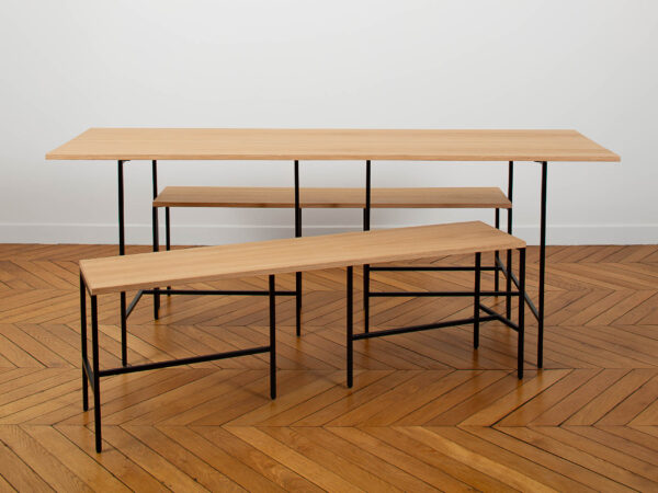 Table design bois et métal épurée étroite Vavin par Alex de Rouvray