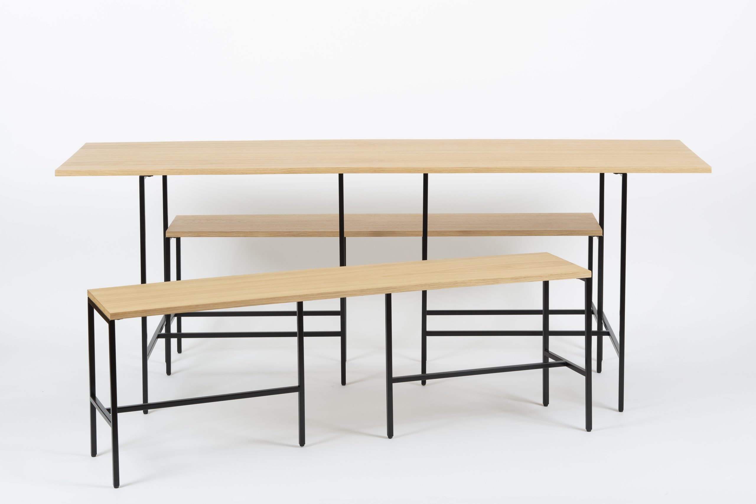 Table à manger Vavin chêne et acier noir mat design Alex de Rouvray