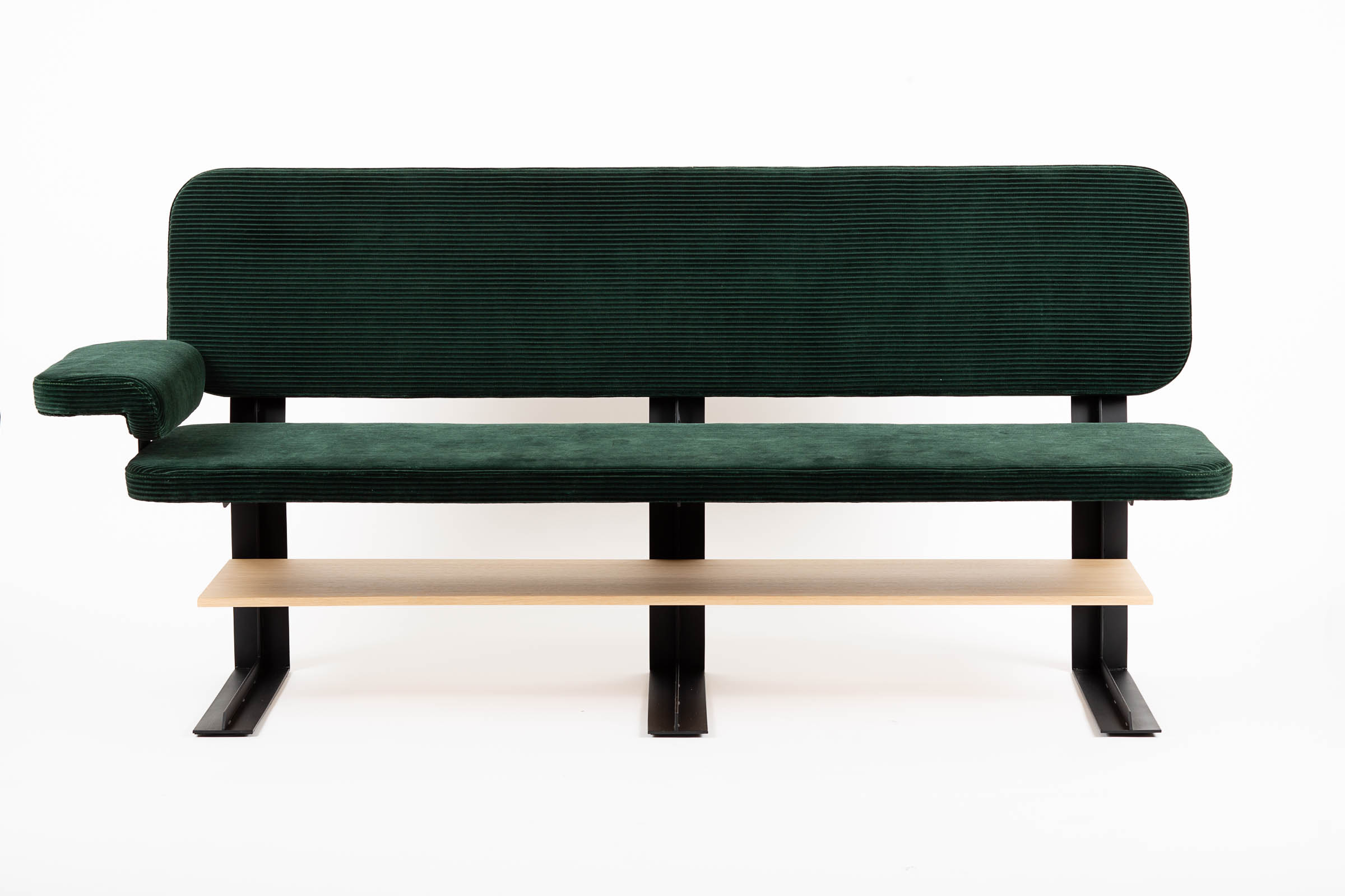 Banquette design Mayet par Alex de Rouvray en velours vert, chêne & métal noir